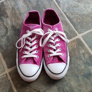 Converse Velvet Pink Women's Low Tops Size 7